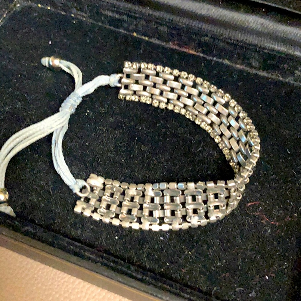 Very pretty bracelet